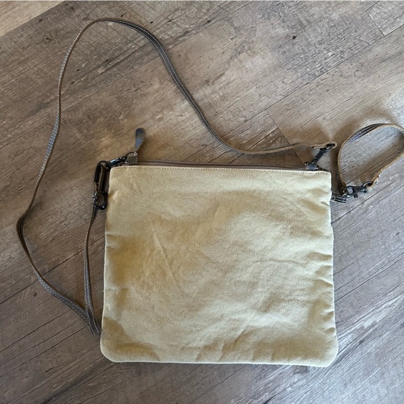 Myra Bag Convertible Clutch Crossbody Bag - Picture 3 of 10